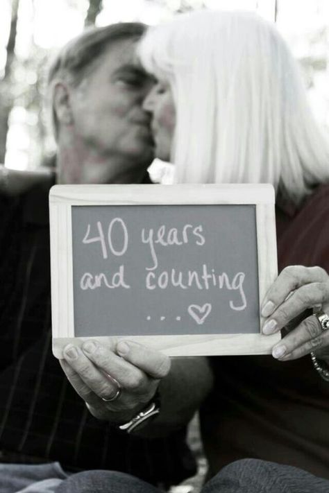 40 years anniversary | Anniversary Party | Anniversary Prints | Cute Anniversary Ideas | Make Your Anniversary Perfect | Perfect Photo Shoots For Anniversary | #anniversaryideas #anniversaryinspo #anniversaryphotos #anniversaryfunideas #perfectanniversary #anniversaryprintideas Anniversary Poses Ideas, Photo Poses For Wedding, Anniversary Poses Ideas Couple Pics, Wedding Anniversary Photo Shoot Ideas, Poses Ideas Couple, Anniversary Poses, Cute Anniversary Ideas, 20th Anniversary Ideas, Poses For Wedding