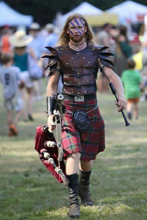 warrior Scottish Men Highlanders, Man In Kilt, Metal Outfits, Scottish Men, Scotland Kilt, Metal Outfit, Scottish Dress, Scottish Clothing, Scottish Man