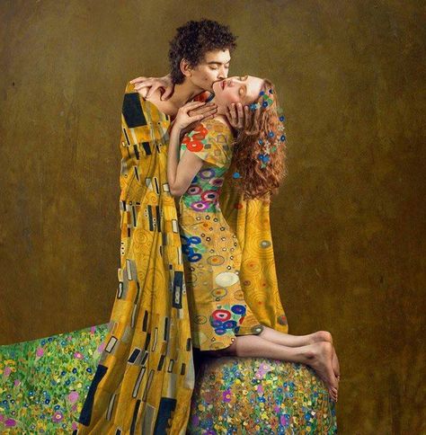 The Kiss By Klimt, The Kiss By Gustav Klimt, The Kiss Costume, The Kiss Gustav Klimt Fanart, Art References Kiss, Klimt Costume, The Kiss Klimt, The Kiss Art, The Kiss Painting