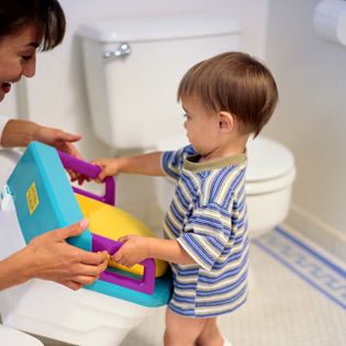 Potty Training Methods, Best Potty, How To Potty Train, Potty Training Boys, Starting Potty Training, Potty Seat, Potty Time, Potty Train, Potty Training Tips