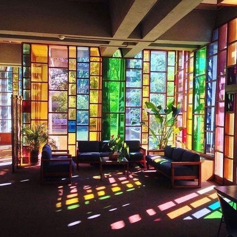 Pretty Houses, Glass Room, Lobby Design, Installation Design, Cool Ideas, Window Design, Dream House Decor, Stained Glass Windows, Dream Home Design