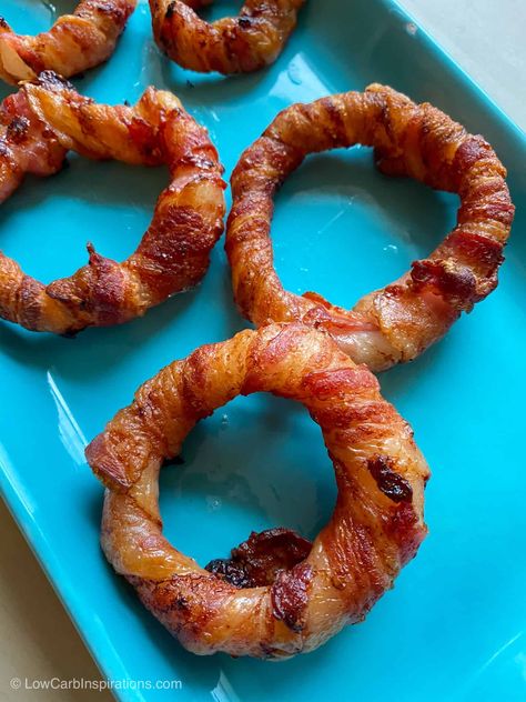 We just made a super simple keto appetizer - Bacon Wrapped Onion Rings made in an air fryer! These are super simple and delish! Onion Rings Air Fryer, Bacon Wrapped Onion Rings, Bacon Wrapped Onion, Bacon Wrapped Appetizers, Air Fryer Bacon, Bacon Appetizers, Simple Keto, Low Carb Appetizers, Low Carb Sides