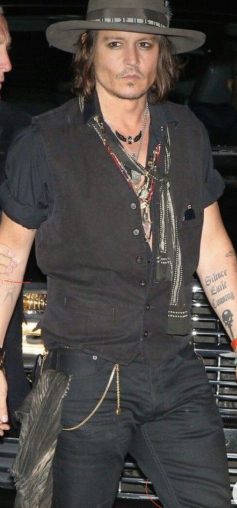 Concert Outfit Ideas Dress, Johnny Depp Aesthetic, Mort Rainey, Johnny Depp Hairstyle, Outfit Ideas Dress, Country Concert Outfit Ideas, Johnny Depp Wallpaper, John Depp, Hollywood Vampires