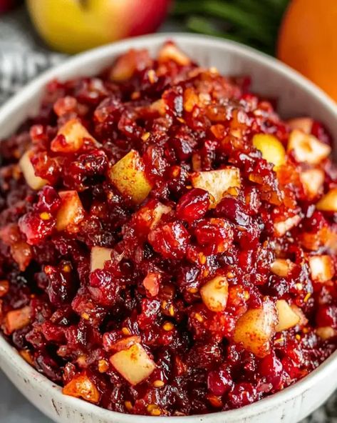 Cranberry Relish Recipe - Fresh, Sweet & Tangy Holiday Side Cranberry Relish With Apples And Oranges, Fresh Cranberry Relish With Oranges, Cranberry Relish Recipes Easy, Chunky Cranberry Relish, Cranberry Relish With Pineapple, Cranberry Apple Orange Relish Recipes, Cranberry Apple Orange Relish, Unique Cranberry Recipes, Cranberry Relish Recipes With Jello