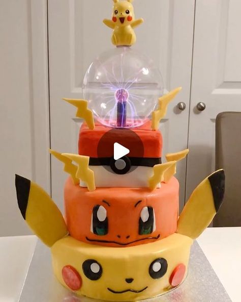 Charmander Cake, Charizard Cake, Pokemon Cake Ideas, Pokemon Cakes, Pokemon Birthday Cake, Pikachu Cake, Pokemon Cake, Pokemon Birthday, Birthday Themes