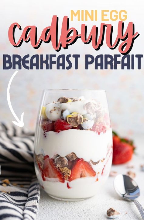 The easiest Easter brunch item! Cadbury Egg Parfaits are fast, easy and so yummy. With creamy yogurt, tart fruit and crunchy granola + cadbury eggs, this is a treat you can feel good about. These Cadbury Egg Parfaits are the perfect breakfast to serve on Easter morning. In the midst of your holiday festivities, these individual parfaits are extremely quick to whip up! | easy easter breakfast ideas | easy easter brunch ideas | easter recipe ideas | easy easter recipes | cadbury egg recipes Easy Easter Breakfast Ideas, Easter Parfait, Brunch Ideas Easter, Cadbury Egg Recipes, Easy Easter Brunch Ideas, Easy Easter Breakfast, Easter Breakfast Ideas, Homemade Blueberry Muffin Recipe, Cookie Parfait