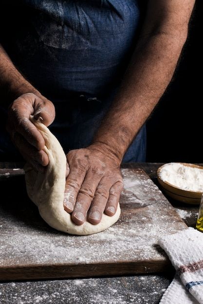 Homemade Pizza Dough Easy, Dark Food Photography, Easy Homemade Pizza, Cooking Advice, Homemade Pizza Dough, Fiber Rich Foods, Brioche Buns, Soda Bread, Food Photography Styling