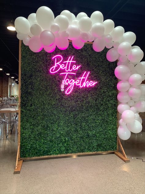 Backdrop With Neon Sign, Wedding Backdrop Lights, Diy Neon Sign, Bar Deco, Simple Beach Wedding, Diy Photo Backdrop, Wedding Background Decoration, Diy Wedding Backdrop, Wedding Backdrop Decorations