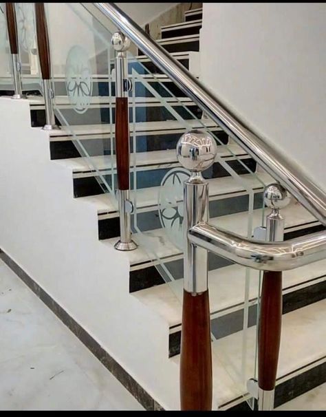 Stair Grill Design, Designs For Stairs, Balcony Glass Railing Design, Stairs Railing Design, Staircase Glass Design, Glass Railing Design, Steel Stairs Design, درابزين السلم, Bedroom Sets Furniture Queen