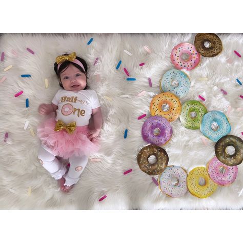 Baby photoshoot Donut Grow Up Photoshoot 6 Months, Half Way To One Photoshoot, Donut Photoshoot, Half Birthday Photoshoot, Half Birthday Baby Boy, Donut Photos, Half Birthday Baby, Half Birthday Party, 6 Month Baby Picture Ideas