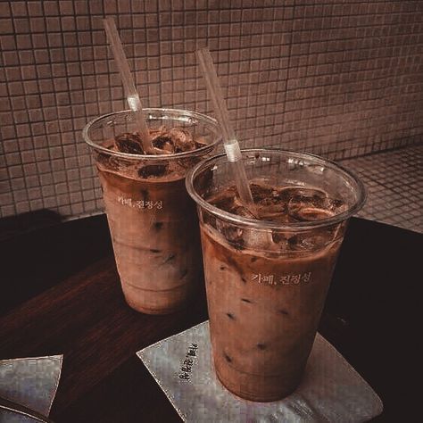 Aesthetic Art Love, Grunge Anime, Sweet Aesthetic, Editor Video, Brown Image, Cream Aesthetic, Polarr Filters, Aesthetic Coffee, Beautiful Music