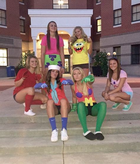 50 Group Halloween Costumes That Are Seriously Squad Goals Spongebob Characters, Best Group Halloween Costumes, Cute Group Halloween Costumes, Teen Halloween, Halloween Costumes Ideas, Bff Halloween Costumes, Halloween Coustumes, Duo Halloween Costumes, Holloween Costume