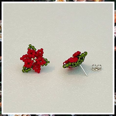 Christmas Earrings - Reward yourself today! Visit to find the amazing brands and products you need immediately. Diy Christmas Earrings, Christmas Beads Craft, Christmas Jewelry Diy, Seed Bead Crafts, Beaded Earrings Diy, Pola Kristik, Christmas Bead, Beaded Jewelry Tutorials, Beaded Earrings Patterns