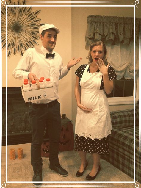 Cute Pregnancy Halloween Costumes Couples, Milkman Costume, Couple Cosplays, Costumes Pregnant, Housewife Costume, White Jeans Winter, Maternity Shirt Dress, Pregnancy Costumes, Pregnant Halloween Costumes