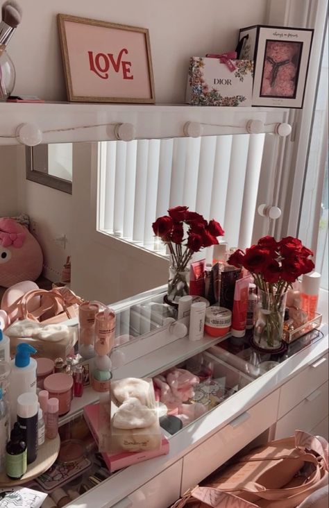 My Vanity, My New Room, Flower Pictures, New Room, Fresh Flowers, Vanity, I Love, Flowers, Pins