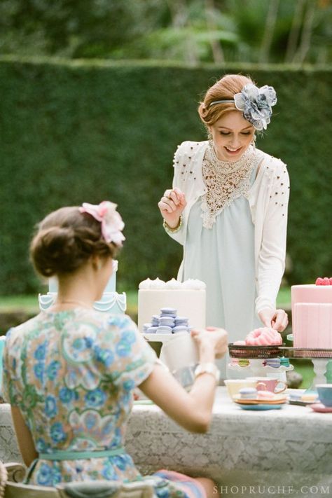 13 Perfectly Dreamy Afternoon Tea Party Ideas English Afternoon Tea Outfit, Tea Garden Party Outfit, Tea Pastries, Circus Book, Tea Picnic, Tea Party Attire, Tea Afternoon, Garden Party Outfit, English Tea Party