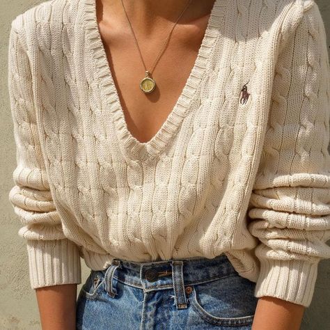 Style Inspo: Goodshop Badshop Vintage cream Polo Ralph Lauren 100% cotton deep v-neck cable knit sweater Vogue Knitting, Rock Chic, Outfit Trends, Instagram Outfits, Pinterest Fashion, Mode Inspo, Look Vintage, 가을 패션, Inspiration Mode