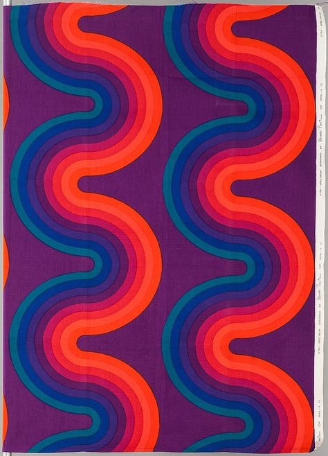 Verner Panton; 'Wave' Fabric Design for Mira-X, 1970s. Verner Panton, Motif Vintage, Design Textile, Retro Pattern, Mellow Yellow, Retro Prints, Op Art, Retro Art, Retro Design