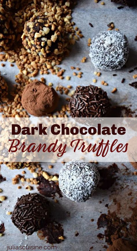 Dark Chocolate Brandy Truffles to add some decadence to your Christmas treats. Pour a drink, grab a truffle or two and enjoy the season. #truffles #holidaycookies #nobakecookies Brandy Truffles Recipe, Brandy Balls Recipes, Alcohol Truffles, Choco Truffle, Truffle Recipe Easy, Truffle Recipes, Boozy Chocolate, Bars Healthy, Easy Truffles