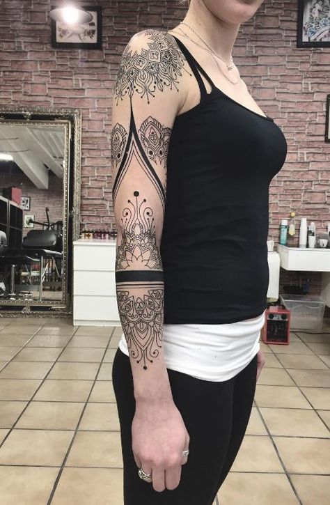 Mandala Sleeve Tattoo, Woman With Tattoos, Mandala Sleeve, Tattoo Mandala, Tattoo Arm, Sleeve Tattoo, A Tattoo, Tattoos, Wall