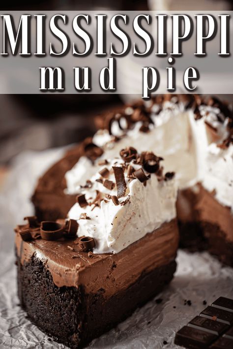 Mississippi Mud Pie Recipe: So chocolate-y! -Baking a Moment Brownie Pie Crust, Brownie Pudding Pie, Missippi Mud Cake Recipe, Brownie Pie Recipe Easy, Missippi Mud Pie, Chocolate Pie Oreo Crust, Oreo Crust Pie, Chocolate Mud Pie Recipe, Oreo Pudding Pie