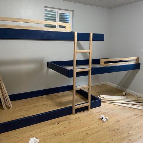 Multiple Bunk Beds In One Room Diy, Three Beds In One Room Small Spaces, Compact Bunk Beds, Triplet Beds Triple Bunk, 3 Built In Bunk Beds, Triple Loft Bunk Beds, Triple Bunk Beds Low Ceiling, Three Bed Bunk Bed, Hammock Bunk Bed