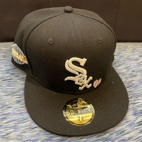 Chicago White Sox New Era Fitted Cap Mlb Brand New Size 7 1/2 5 Available Fire Hat Mlb Fitted Hats, Fire Hat, Fitted Hats Men, Mlb Cap, Sox Hat, 59fifty Hats, Nba Hats, New Era Hat, New Era Fitted