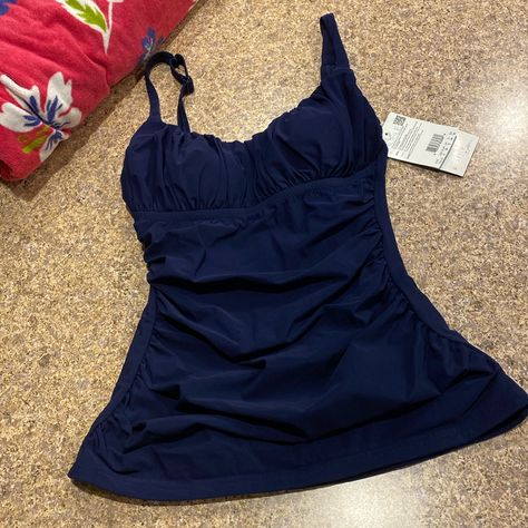 Nwt Profile By Gottex Navy Blue Tankini Top Size 6 (Swim Top Only). This Has Tags But When I Tried It On I Got Deodorant On It. It Has Built In Padding /Cup Lining For Shape That Is Not Removable. There May Be Minor Imperfections Since This Isn’t Brand New And Has Been Preowned. Measurements Are Approximate And Colors May Be Off Because Of Lighting. Bundle With Other Items From My Closet And Only Pay 1 Shipping Fee Up To 5 Lbs Packaged. Swim Tops For Large Bust, Blue Tankini, Beach Tops, Really Cute Outfits, Cute Simple Outfits, 2000s Fashion, Tankini Top, Swim Top, Dream Clothes