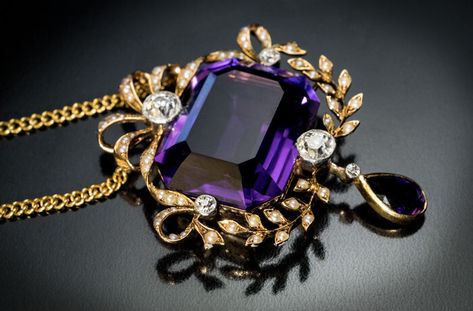 Antique Amethyst Jewelry, Antique Jewelry Rare, Vintage Necklace Antiques, Vintage Jewelry Antique, Fancy Jewelry Necklace, Antique Jewelry Necklace, Edwardian Jewelry, Pearl And Diamond Necklace, Faberge Eggs