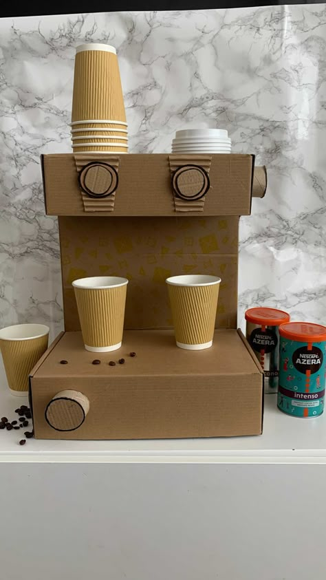 Cardboard Coffee Machine, Cardboard Crafts Kids, Cardboard Creations, Diy Preschool, Creative School Project Ideas, My Sister In Law, Cardboard Crafts Diy, Cardboard Box Crafts, Cardboard Toys