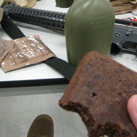 The Army's 3D-Printed Food Will Give Soldiers Personalized Meals by JORDAN PEARSON 8/4/14 Military Food, Meal Ready To Eat, Food Trends, Taste Testing, The Military, Food Industry, Food Print, Soldier, 3d Printing