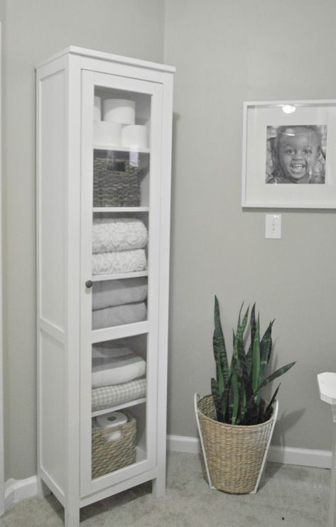 5 Simple Ways to a Pretty Guest Ready Storage Cabinet - Live Pretty on a Penny Small Bathroom Cabinets, Bathroom Organization Ideas, Bath Towel Storage, Tall Bathroom Storage Cabinet, Tall Bathroom Storage, Bathroom Towel Storage, Bathroom Cabinets Designs, Bathroom Tile Ideas, Small Bathroom Storage