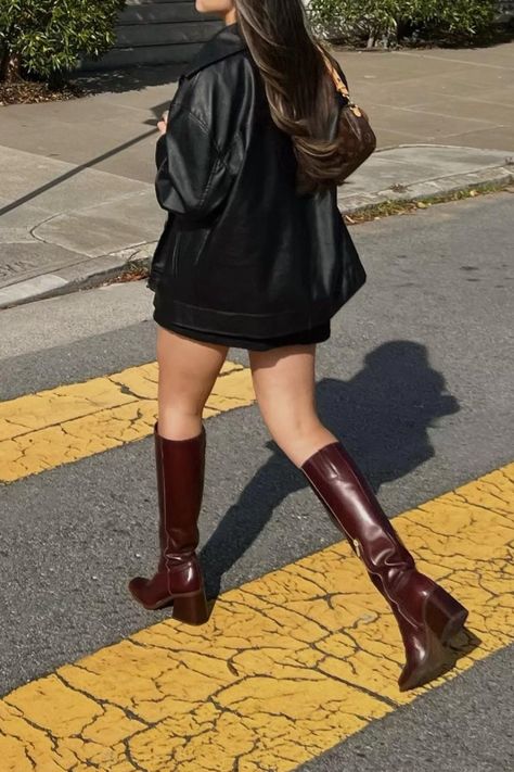 Vince Camuto tall sangeti boot Nyc Outfits Winter, Burgundy Boots Outfit, Moto Boots Outfit, Fall Boot Trend, Tall Boots Outfit, Leather Boots Outfit, Fall Footwear, Japan Outfits, Outfits Nyc