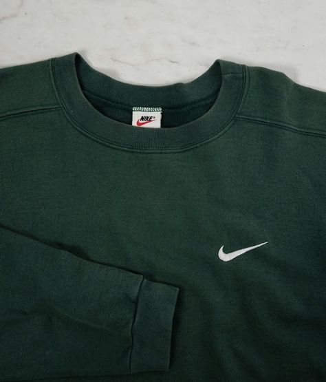 Green Crewneck Outfit, Brandy Sweatpants Outfit, Dark Green Crewneck, Brandy Sweatpants, Black Sweatshirt Outfit, Dark Green Sweatshirt, Nike Jumper, Dark Green Sweater, Vintage Nike Sweatshirt