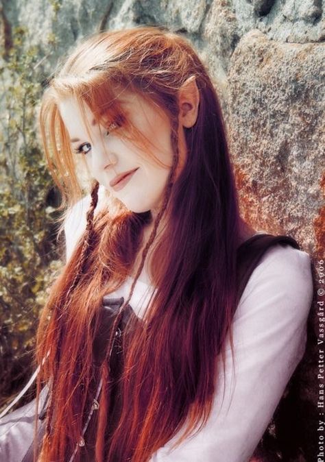 Redheaded elf @Ellie Cascarella this is what I want my hair to look like.. long, bangs, and elven Long Red Hair, Long Red, Redheads, Character Inspiration, Red Hair, Elf, Hair Hair, A Woman, Hair Color