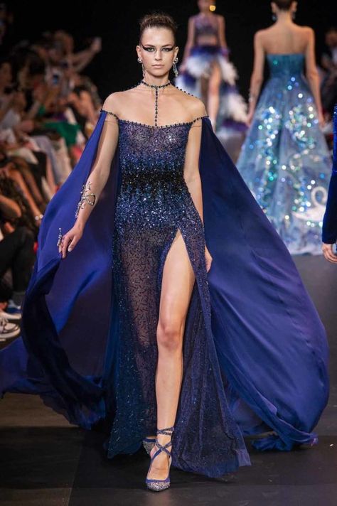 Georges Hobeika FW 2018 Couture - Infoimaxtree - 1 Walking Art, Fashion Outfits Korean, 2018 Runway, Ellie Saab, Korean Fashion Kpop, Fashion Kpop, Collection Couture, Amazing Dresses, Cocktail Outfit