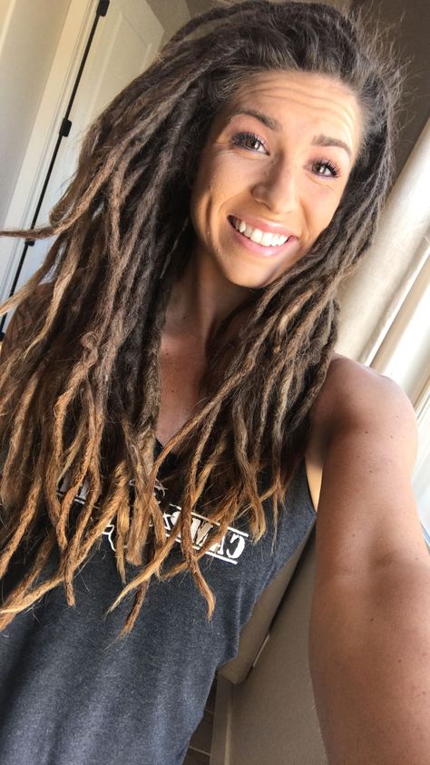 Ladies Dreadlock Hairstyles, Dreads Styles For White Women, Womens Dreadlocks, Dreads Styles For Women White, Viking Dreads Women, Dreadlocks With Bangs, White Girl Dreads, Female Dreads, Short Haircut Tutorial