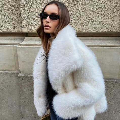 Unmissable deal! Ladies Large Lapel Fur Coat Elegant Long Sleeve Warm Fur Coat, now at an incredible price of £69.95! Grab it now! Long Faux Fur Coat, Cropped Coat, High Street Fashion, Coat For Women, Fur Coats Women, Winter Jackets Women, Women Sleeve, High Fashion Street Style, Short Jacket