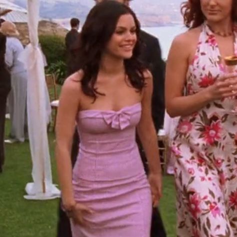 summer roberts | the o.c Summer The Oc, Summer Roberts, Marissa Cooper, Tv Clothes, 90s Inspired Outfits, Clueless Outfits, The Best Outfits, 2000s Outfits, Tv Show Outfits