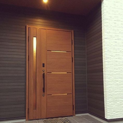 Wooden Front Doors Modern, Modern Front Entrance, Front Entrance Exterior, Midcentury Modern Front Door, Wooden Double Front Doors, Double Door Entrance, Flush Door Design, House Front Door Design, Modern Entrance Door