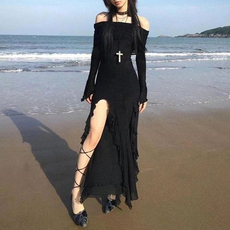 Siren Core, Long Sleeve Ruffle Dress, Split Long Dress, Split Maxi Dress, Split Dress, Ruffled Sleeves, Grunge Style, Flowing Maxi Dress, Glamorous Evening Gowns