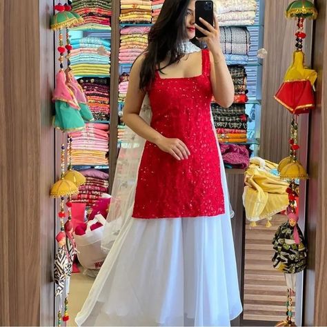 Punjabi Dress Design, Indian Dress Up, Simple Frock Design, Stylish Kurtis Design, Trendy Outfits Indian, Simple Frocks, Anarkali Dress Pattern, Traditional Indian Dress, Indian Dresses Traditional