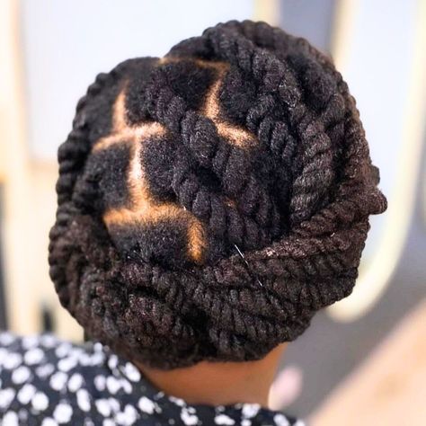 Flawless Afro Hair Ideas for Women Natural Hairstyles For Winter, Twists Natural Hairstyles, Twists For Natural Hair, 4c Hair Goals, Winter Protective Styles, Chunky Twist Out, Two Strand Twist Hairstyles, Natural Hair Box Braids, Mini Twists Natural Hair