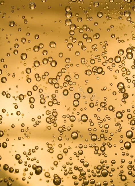 Champagne Bubbles Background, Drink Advertising Photography, Beverage Photography Ideas, Skincare Texture, Bubbles Background, Aurora Wallpaper, Abstract Bubbles, Bubble N, Beer Background