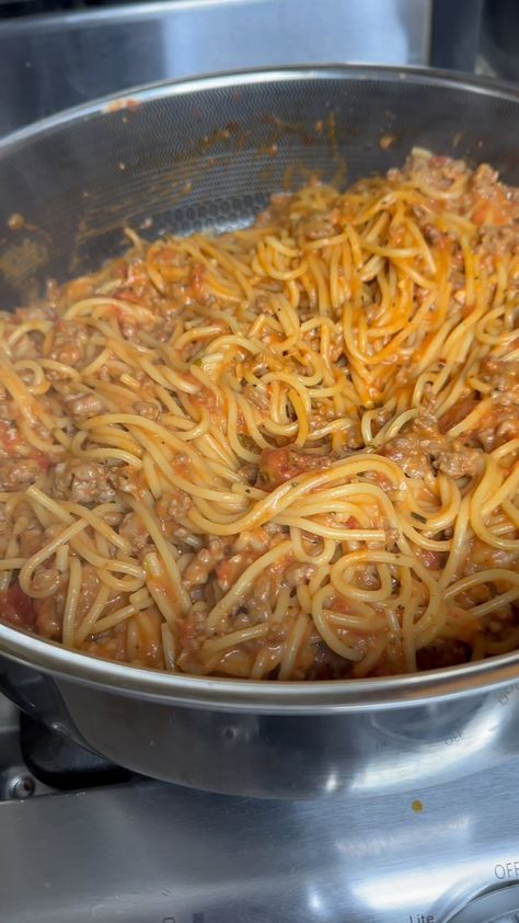 One Pot Spaghetti #OnePot #Spaghetti #Recipe | Instagram Spaghetti Homemade, American Spaghetti, Good Spagetti Recipe, One Pot Spagetti Recipe, Eating Spaghetti, Spagetti Insta Pot Recipe, Simple Spagetti Recipe, Homemade Spagetti O's, Italian Spaghetti Sauce