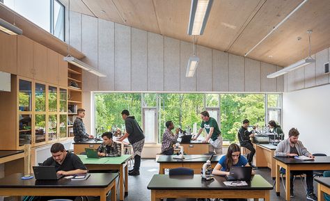 Escuela Secundaria Common Ground, New Haven, CT - Gray Organschi Architecture - © David Sundberg High School Project, School Interior, Clerestory Windows, Simple Interior, Outdoor Classroom, Education Architecture, Common Ground, Charter School, School Building