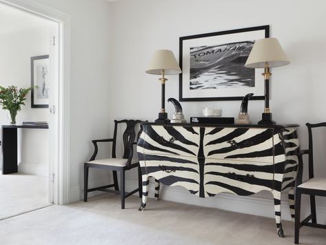 Zebra Decor, Interior Design Hallway, Animal Print Decor, Foyer Decorating, Black And White Theme, Diy Furniture Renovation, Furniture Renovation, Funky Furniture, Creative Furniture