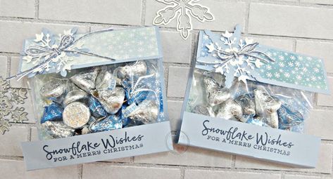 Stampingwithamore: QUICK & EASY CHRISTMAS TREAT HOLDER Kisses Treat Holder, Quick Easy Christmas Treats, Easy Christmas Treat, Treat Packaging, Christmas Treats Holders, Christmas Treats Boxes, Merry Christmas Snowflakes, Christmas Treat Bags, Easy Christmas Treats