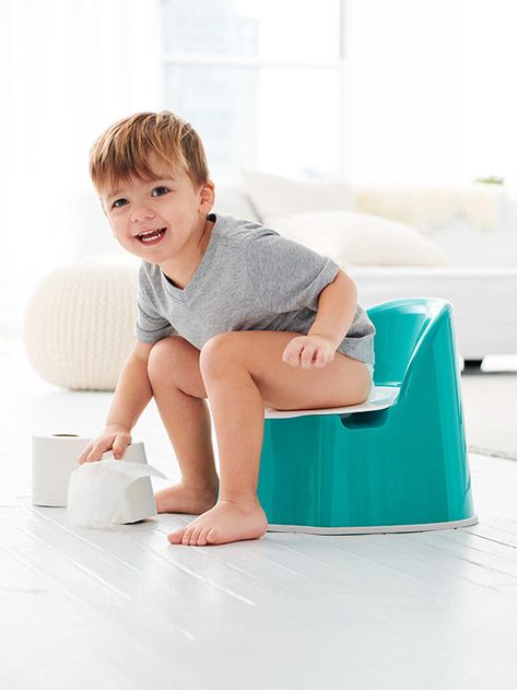 Boys Potty, Best Potty, Easy Potty Training, Toddler Organization, Potty Training Boys, Starting Potty Training, Girl Train, Potty Chair, Potty Training Tips