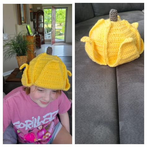 Banana Hat Crochet, Beanie Aesthetic, Banana Hat, Horseshoe Crab, Crochet Idea, Hat Crochet Pattern, Crochet Rabbit, Banana Peel, Crochet Hats Free Pattern